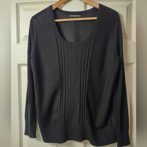 Banana Republic Women's Medium Sized Black Sweater - Picture 1 of 10
